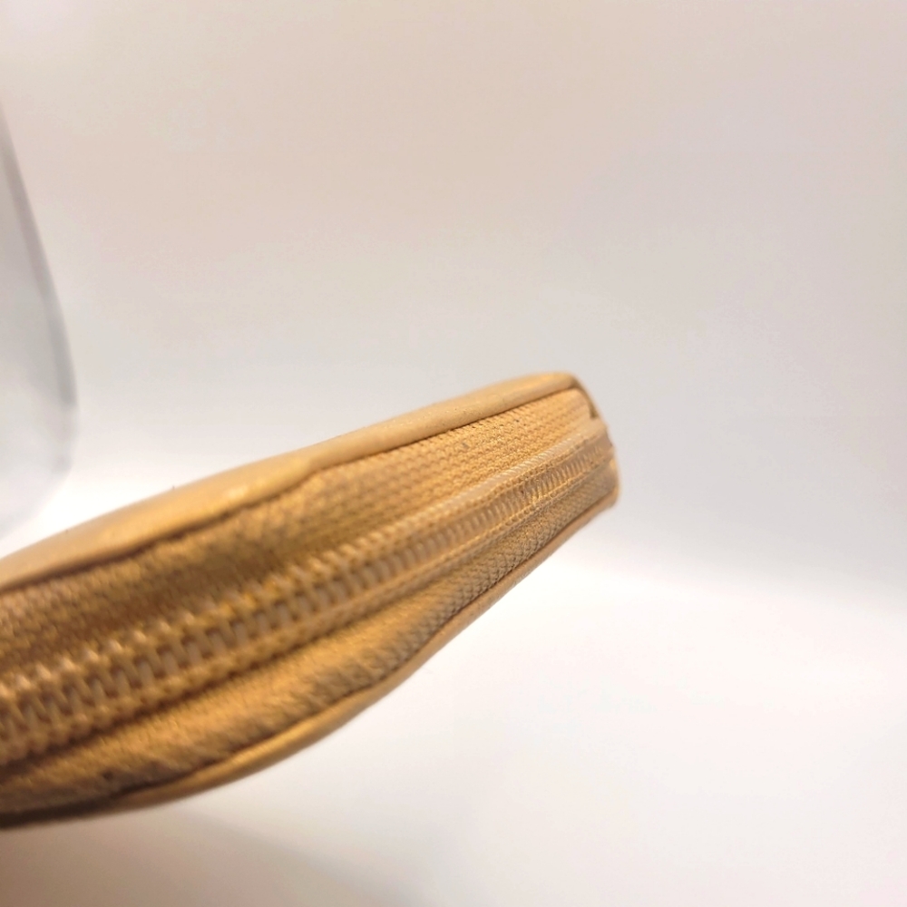 Chanel Camelia Flower Zip Around Gold Leather Wallet - Picture 4 of 7